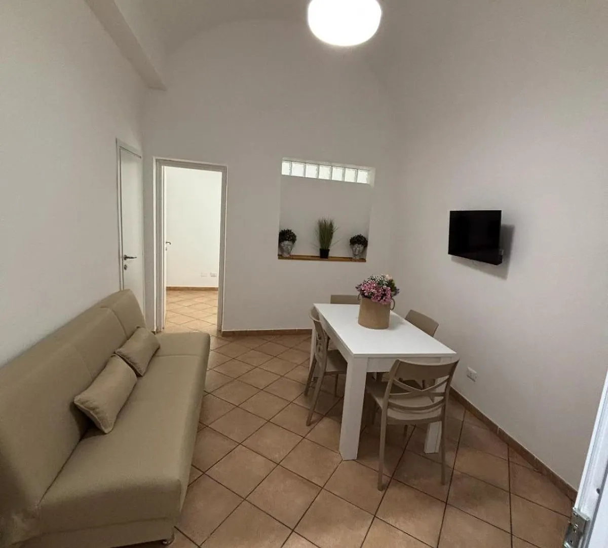 Helios Apartaments Cinisi Panzió